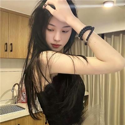 拥抱星星的月亮